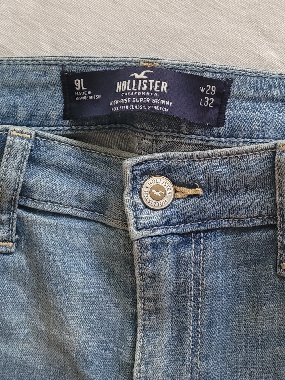 Hollister High Rise Super Skinny Jeans - Picture 4 of 5